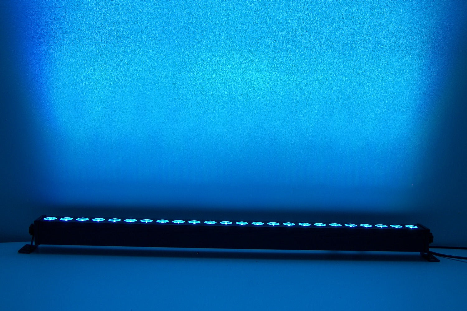 Event Lighting Lite BAR24X4L - 24x 4W RGBW LED Bar with 8 Segment Control - Image 14